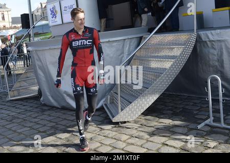 Il tedesco Marcus Burghardt del BMC Racing Team nella foto al via della gara ciclistica di un giorno 'Paris-Roubaix', a 253,5 km da Compiegne al Velodromo di Roubaix, domenica 12 aprile 2015. Foto Stock