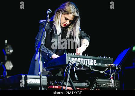 Milano, Italia. 11th Dec, 2022. Beatrice Antolini suona dal vivo ad Alcatraz il 11 dicembre 2022 a Milano (Foto di Alessandro Bremec/NurPhoto) Credit: NurPhoto/Alamy Live News Foto Stock