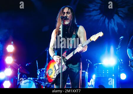 Milano, Italia. 11th Dec, 2022. Manuel Agnelli suona dal vivo ad Alcatraz il 11 dicembre 2022 a Milano (Foto di Alessandro Bremec/NurPhoto) Credit: NurPhoto/Alamy Live News Foto Stock