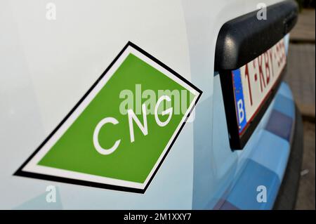 20150423 - TOURNAI, BELGIO: L'illustrazione mostra il logo CNG all'inaugurazione della prima stazione di gas naturale compresso (CNG) in Vallonia, giovedì 23 aprile 2015 a Tournai. FOTO DI BELGA DAVID STOCKMAN Foto Stock