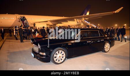 20150622 - PECHINO, CINA: L'illustrazione mostra l'auto di re Filippo - Filip del Belgio e della regina Mathilde al loro arrivo a Pechino il terzo giorno di una visita reale in Cina, lunedì 22 giugno 2015, in Cina. FOTO DI BELGA YORICK JANSENS Foto Stock