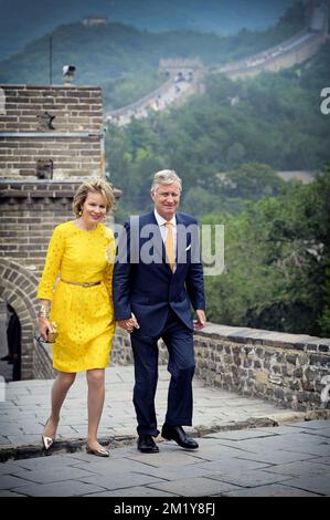 20150623 - PECHINO, CINA: La regina Mathilde del Belgio e il re Filippo - Filip del Belgio ha raffigurato durante una visita alla Grande Muraglia cinese, a Pechino, il quarto giorno di una visita reale in Cina, martedì 23 giugno 2015, in Cina. FOTO DI BELGA YORICK JANSENS Foto Stock