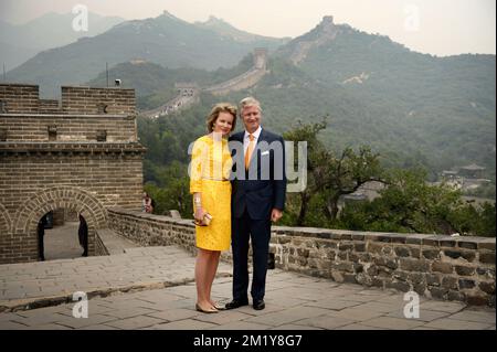 20150623 - PECHINO, CINA: La regina Mathilde del Belgio e il re Filippo - Filip del Belgio ha raffigurato durante una visita alla Grande Muraglia cinese, a Pechino, il quarto giorno di una visita reale in Cina, martedì 23 giugno 2015, in Cina. FOTO DI BELGA YORICK JANSENS Foto Stock