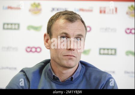 20150623 - LIEGE, BELGIO: Il consigliere sportivo di Standard, Axel Lawaree, è stato raffigurato durante una conferenza stampa della squadra di calcio belga di prima divisione Standard de Liege per presentare il suo nuovo giocatore, martedì 23 giugno 2015 ad Angleur, Liegi. FOTO DI BELGA NICOLAS LAMBERT Foto Stock