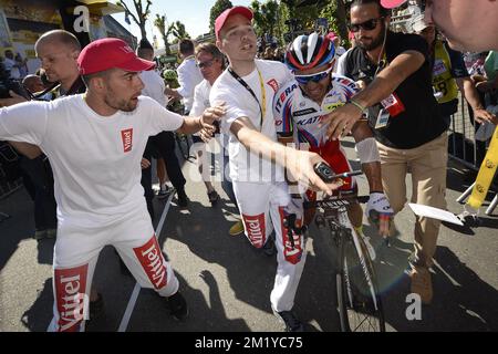 Lo spagnolo Joaquim Rodriguez del Team Katusha festeggia dopo la tappa 3 della 102nd edizione della gara ciclistica Tour de France, a 159,5 km da Anversa a Huy, lunedì 06 luglio 2015. Foto Stock