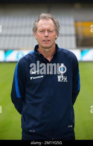 L'allenatore principale del Club Michel Preud'homme pone per il fotografo durante il servizio fotografico della prima squadra di calcio belga Club Brugge, venerdì 17 luglio 2015 a Brugge della stagione 2015-2016 Foto Stock