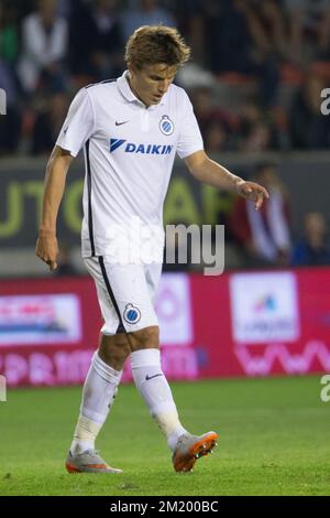 20150911 - MOUSCRON, BELGIO: Club's Jelle Vossen foto dopo aver perso la partita di Jupiler Pro League tra Mouscron-Peruwelz e Club Brugge, a Mouscron, Venerdì 11 settembre 2015, il giorno 07 del campionato di calcio belga. BELGA FOTO KURT DESPLENTER Foto Stock