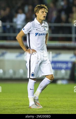 20150911 - MOUSCRON, BELGIO: Jelle Vossen del Club si guarda sconsolato dopo la partita della Jupiler Pro League tra Mouscron-Peruwelz e il Club Brugge, a Mouscron, venerdì 11 settembre 2015, il giorno 07 del campionato di calcio belga. FOTO DI BELGA LAURIE DIEFFEMBACQ Foto Stock