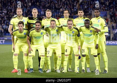 20150929 - SAN PIETROBURGO, RUSSIA: I giocatori di Gent sono raffigurati all'inizio della partita tra la prima squadra di calcio belga KAA Gent e Russian Zenit, seconda partita nella fase di gruppo del concorso UEFA Champions League, martedì 29 settembre 2015, nello stadio Petrovsky di San Pietroburgo, Russia. Foto Stock