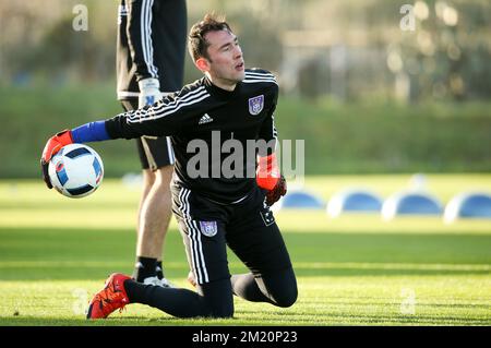 20160107 - LA MANGA, SPAGNA: Silvio Proto, portiere di Anderlecht, nella foto durante il terzo giorno del campo di allenamento invernale della squadra di calcio belga di prima divisione RSC Anderlecht, a la Manga, Spagna, giovedì 07 gennaio 2016. BELGA PHOTO VIRGINIE LEFOUR Foto Stock