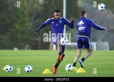 20160107 - LA MANGA, SPAGNA: Nathan De Medina di Anderlecht raffigurato durante il terzo giorno del campo di allenamento invernale della squadra di calcio belga di prima divisione RSC Anderlecht, a la Manga, Spagna, giovedì 07 gennaio 2016. BELGA PHOTO VIRGINIE LEFOUR Foto Stock