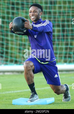 20160107 - LA MANGA, SPAGNA: Imoh Ezechiel di Anderlecht raffigurato durante il terzo giorno del campo di allenamento invernale della squadra di calcio belga di prima divisione RSC Anderlecht, a la Manga, Spagna, giovedì 07 gennaio 2016. BELGA PHOTO VIRGINIE LEFOUR Foto Stock