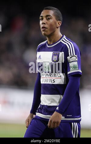 20160129 - SINT-TRUIDEN, BELGIO: Youri Tielemans di Anderlecht nella foto durante la partita di Jupiler Pro League tra Sint-Truiden VV e anderlecht, a Sint-Truiden, venerdì 29 gennaio 2016, il giorno 24 del campionato di calcio belga. FOTO DI BELGA YORICK JANSENS Foto Stock