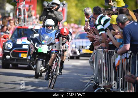 L'olandese Tom Dumoulin del Team Giant-Alpecin ha ritratto in azione durante la prima tappa dell'edizione 99th del giro d'Italia, un cronometro individuale di 9,8 km, venerdì 06 maggio 2016, ad Apeldoorn, nei Paesi Bassi. Foto Stock