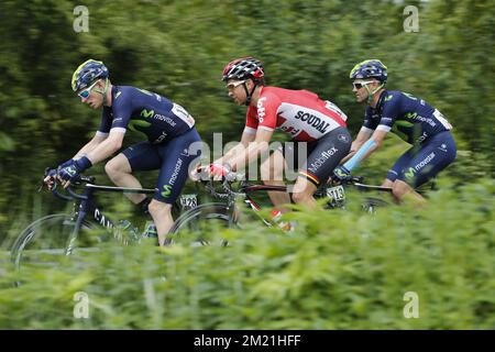 Il tedesco Jasha Sutterlin del Movistar Team, il belga Sean De Bie di Lotto Soudal e lo spagnolo Jose Joaquin Rojas di Movistar hanno ritratto in azione durante l'ottava tappa della 99th edizione del giro d'Italia, 186km da Foligno ad Arezzo, sabato 14 maggio 2016, in Italia. Foto Stock