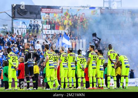 I giocatori di Gent si sono impressi davanti alla partita della Jupiler Pro League tra KV Oostende e KAA Gent, a Roeselare, giovedì 19 maggio 2016, il giorno 9 del Play-off 1 del campionato di calcio belga. Foto Stock