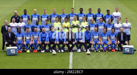 I giocatori di Genk nella foto della stagione 2016-2017 della squadra di calcio belga KRC Genk, lunedì 11 luglio 2016 a Genk. Foto Stock