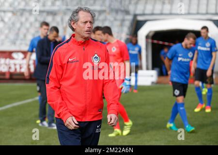 L'allenatore di testa del club Michel Preud'homme arriva per la fotografia della stagione 2016-2017 della prima squadra di calcio belga Club Brugge, giovedì 14 luglio 2016 a Brugge. Foto Stock