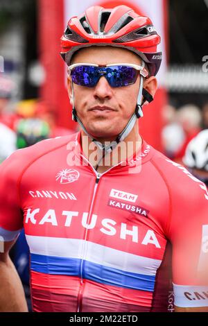 Il russo Viacheslav Kuznetsov del Team Katusha nella foto precede la prima tappa del Tour De Wallonie, a 178,3 km da Charleroi a Mettet, sabato 23 luglio 2016. Foto Stock