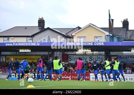 I giocatori di Genk hanno mostrato durante il riscaldamento di una partita di calcio tra la Cork City F.C. irlandese e la KRC Genk belga, a Cork, Irlanda, giovedì 04 agosto 2016, la tappa di ritorno del terzo turno di qualificazione nella competizione Europa League. La prima tappa si è conclusa con una vittoria Genk del 1-0. Foto Stock