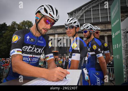 Il belga Tom Boonen del team Etixx - Quick-Step illustrato all'inizio della 4th edizione della gara ciclistica 'Brussels Cycling Classic', a 199,3 km da e per Bruxelles, sabato 03 settembre 2016. Foto Stock