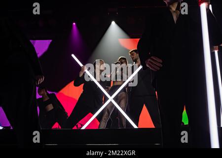 Napoli, Italia. 09th Dec, 2022. Alessandra Amoroso frizzante sul palcoscenico del Palapartenope durante il suo 'tutto Accade Tour'. (Foto di Giovanni Esposito/Pacific Press/Sipa USA) Credit: Sipa USA/Alamy Live News Foto Stock