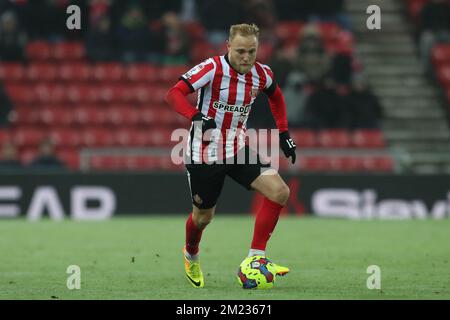 Sunderland, Regno Unito, 12th dicembre 2022. Alex Pritchard di Sunderland durante la partita del Campionato Sky Bet tra Sunderland e West Bromwich Albion allo Stadio di luce, Sunderland lunedì 12th dicembre 2022. (Credit: Marco Fletcher | NOTIZIE MI) Credit: NOTIZIE MI & Sport /Alamy Live News Foto Stock