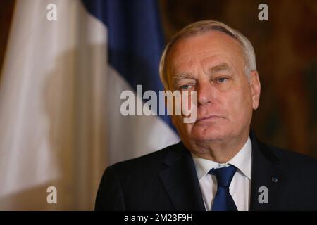 Il ministro degli Esteri francese Jean-Marc Ayrault ha illustrato nel corso di un incontro tra il ministro degli Esteri belga Reynders e il suo omologo francese Ayrault, martedì 15 novembre 2016, al Palazzo Egmont di Bruxelles. Foto Stock