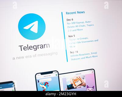 KONSKIE, POLONIA - 13 dicembre 2022: Sito web del telegramma visualizzato sullo schermo del computer portatile Foto Stock