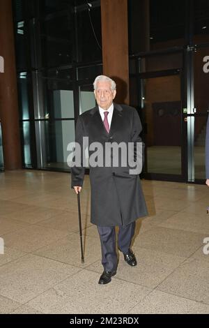 Madrid, Spagna. 13th Dec, 2022. Autore Mario Vargas Llosa durante l'evento per l'ammissione all'Accademia di lingua francese a Madrid martedì 13 dicembre 2022. Credit: STAMPA CORDON/Alamy Live News Foto Stock