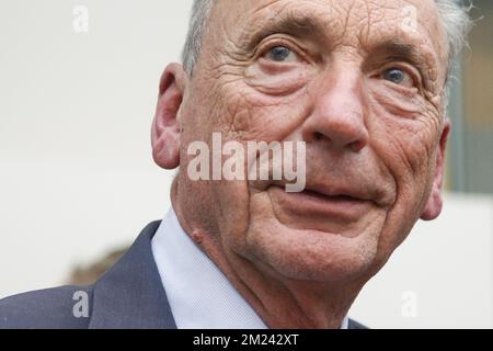 Francis Delperee, del CDH, ha illustrato durante l'insediamento della commissione parlamentare d'inchiesta sull'accordo sul motivo, presso il parlamento federale, a Bruxelles, giovedì 22 dicembre 2016. La Commissione in questione si occupa delle circostanze che hanno portato all'approvazione e all'applicazione della legge 14 aprile 2011 sul motivo. FOTO DI BELGA THIERRY ROGE Foto Stock