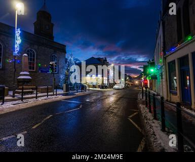 Coldstream di notte una piccola cittadina rurale al confine scozzese da cui prende il nome la Guardia Coldstream Foto Stock