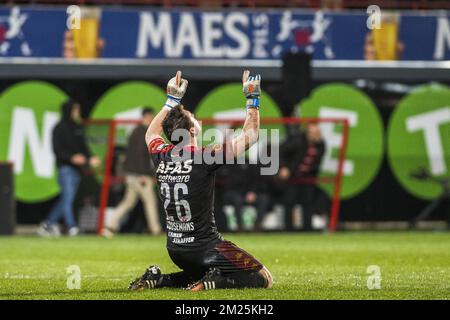 Il portiere di Mechelen, Colin Coosemans, festeggia dopo aver vinto la partita della Jupiler Pro League tra KV Mechelen e RSC Anderlecht, a Mechelen, sabato 04 marzo 2017, il giorno 29 del campionato di calcio belga. FOTO DI BELGA LAURIE DIEFFEMBACQ Foto Stock