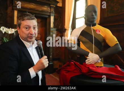 Ludo Van Campenhout, l'alderista di Anversa, ha illustrato nel corso di una conferenza stampa per presentare il programma completo della gara ciclistica di un giorno 'Ronde van Vlaanderen - Tour des Flandres - Tour of Flanders', giovedì 23 marzo 2017, presso il Municipio di Anversa. Il 2nd aprile il tour inizierà ad Anversa per la prima volta. BELGA PHOTO VIRGINIE LEFOUR Foto Stock