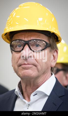 L'amministratore delegato di Volvo Cars, Hakan Samuelsson, ha mostrato le foto durante una visita allo stabilimento Volvo Cars di Gent, lunedì 03 aprile 2017. BELGA FOTO BENOIT DOPPAGNE Foto Stock