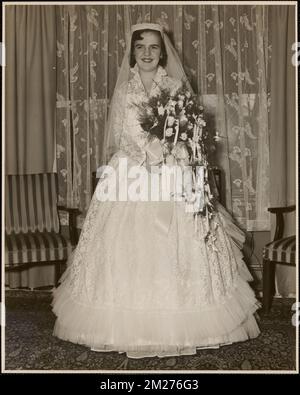 Baker, Elaine D. Matthews , Brides, Weddings. Collezione Leon Abdalian Foto Stock