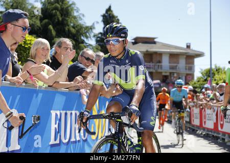 Il colombiano Nairo Quintana del Movistar Team cavalca la quindicesima tappa del giro 2017 in bicicletta, a 199 km da Valdengo a Bergamo, domenica 21 maggio 2017. FOTO DI BELGA YUZURU SUNADA Foto Stock