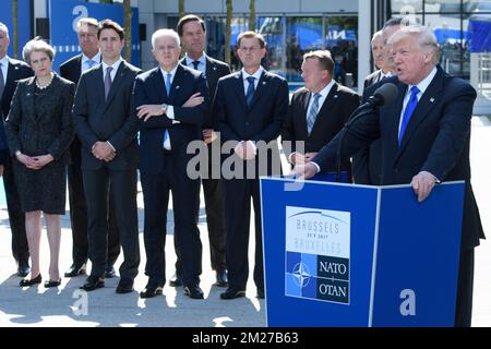 Il Presidente DEGLI STATI UNITI Donald Trump tiene un discorso alla cerimonia di inaugurazione del nuovo quartier generale della NATO, North Atlantic Treaty Organization, a Evere, Bruxelles, giovedì 25 maggio 2017. BELGA FOTO PISCINA CHRISTOPHE LICOPPE Foto Stock