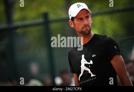 Serbo Novak Djokovic nella foto durante una pratica di allenamento al torneo francese di tennis Roland Garros Open, a Parigi, in Francia, domenica 28 maggio 2017. Il Roland Garros Grand Slam si svolge dal 22 maggio al 11 giugno 2017. BELGA PHOTO VIRGINIE LEFOUR Foto Stock