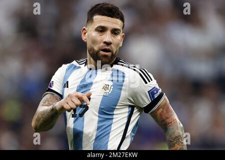 AL DAAYEN - Nicolas Otamendi dell'Argentina durante la Coppa del mondo FIFA Qatar 2022 Semifinale tra Argentina e Croazia al Lusail Stadium il 13 dicembre 2022 ad al Daayen, Qatar. AP | Olandese altezza | MAURICE DI PIETRA Foto Stock