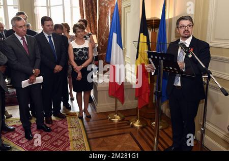 Procuratore di Parigi Francois Molins, Presidente della sicurezza dello Stato belga Jaak Raes, Ambasciatore di Francia in Belgio Claude-France Arnould e Procuratore Federale Frederic Van Leeuw, nella foto di una cerimonia di consegna della medaglia «Chevalier de la Legion d'honneur» (Cavaliere della Legione d'onore) al Procuratore Federale Van Leeuw, Giovedì 29 giugno 2017 presso l'ambasciata francese a Bruxelles. FOTO DI BELGA ERIC LALMAND Foto Stock