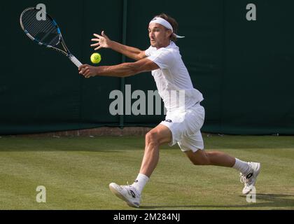 Il giocatore belga Ruben Bemelmans è stato raffigurato in azione durante una prima partita di single tra il tedesco Tommy Haas (ATP 254) e il belga Ruben Bemelmans (ATP 124) al torneo di tennis Grand slam di Wimbledon presso l'All England Tennis Club, nel sud-ovest di Londra, in Gran Bretagna, lunedì 03 luglio 2017. BELGA FOTO BENOIT DOPPAGNE Foto Stock