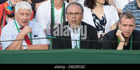 Associazione Francophone de Tennis presidente Andre Stein, Tennis Vlaanderen presidente Dirk De De Maeseneer e Tennis Vlaanderen CEO Gijs Kooken foto durante un primo turno di single da donna tra belga Alison Van Uytvanck (WTA 98) e russo Ekaterina Makarova (WTA 47) Al torneo di tennis di Wimbledon Grand Slam all'All England Tennis Club, nel sud-ovest di Londra, in Gran Bretagna, martedì 04 luglio 2017. BELGA FOTO BENOIT DOPPAGNE Foto Stock