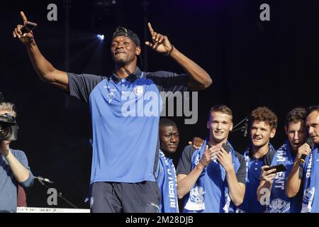 La Coulibaly Kalifa di Gent è stata raffigurata durante la presentazione della squadra al Gentse Feesten della squadra di calcio belga KAA Gent, lunedì 17 luglio 2017 a Gent. FOTO DI BELGA THIERRY ROGE Foto Stock