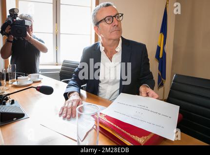 Yvan Mayeur ha illustrato in una sessione della commissione parlamentare d'inchiesta della Regione di Bruxelles sul Samusocial, a Bruxelles, mercoledì 19 luglio 2017. BELGA FOTO BENOIT DOPPAGNE Foto Stock