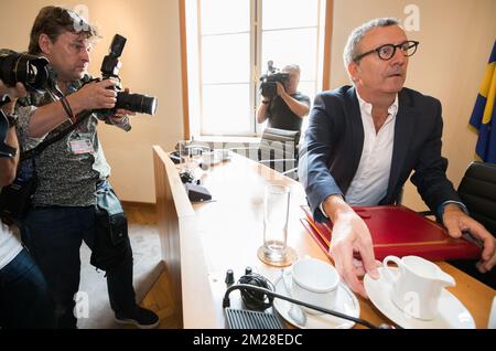 Yvan Mayeur ha illustrato in una sessione della commissione parlamentare d'inchiesta della Regione di Bruxelles sul Samusocial, a Bruxelles, mercoledì 19 luglio 2017. BELGA FOTO BENOIT DOPPAGNE Foto Stock