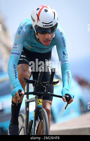 Fabio Aru italiano di Astana Pro Time raffigurato in azione durante la ventesima tappa dell'edizione 104th del Tour de France, un singolo crono a Marsiglia, Francia, sabato 22 luglio 2017. Il Tour de France di quest'anno si svolge dal primo al 23rd luglio. FOTO DI BELGA DAVID STOCKMAN Foto Stock