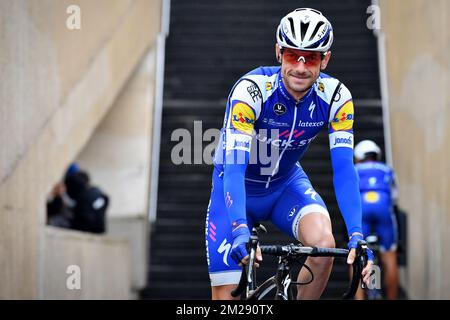 Belga asciuga Devenys di Quick-Step pavimenti raffigurati all'inizio della sesta tappa del BinckBank Tour attraverso il Belgio e i Paesi Bassi, a 203,7 km da Riemst a Houffalize, Sabato 12 agosto 2017. FOTO DI BELGA DAVID STOCKMAN Foto Stock