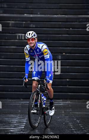 Belga asciuga Devenys di Quick-Step pavimenti raffigurati all'inizio della sesta tappa del BinckBank Tour attraverso il Belgio e i Paesi Bassi, a 203,7 km da Riemst a Houffalize, Sabato 12 agosto 2017. FOTO DI BELGA DAVID STOCKMAN Foto Stock