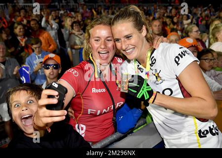 Aline Fobe in Belgio, dopo una partita di hockey tra le Pantere rosse del Belgio e i Paesi Bassi, l'ultima partita del torneo femminile di Rabo Euro Hockey Championships 2017, sabato 26 agosto 2017 ad Amsterdam, nei Paesi Bassi. FOTO DI BELGA DIRK WAEM Foto Stock